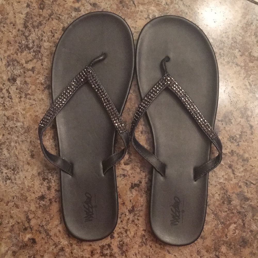 Massimo sandals 11  pewter with match rhinestones
